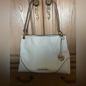 Michael Kors Vanilla Medium Shoulder Leather Bag
